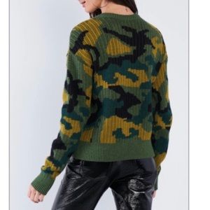 ☎️☎️ LAST CHANCE☎️☎️ Army Camouflage Knit Sweater.  Last one also.  Very cute